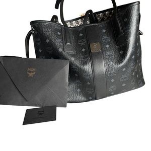 Medium Reversible Liz Shopper in Visetos Black MCM